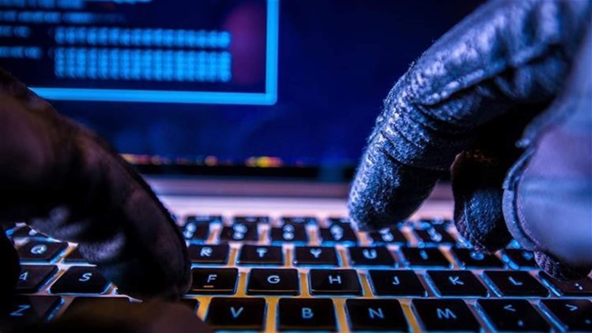 بريطانيا تتهم قراصنة إلكترونيين من روسيا بمحاولة سرقة أبحاث حول لقاح ضد كوفيد-19