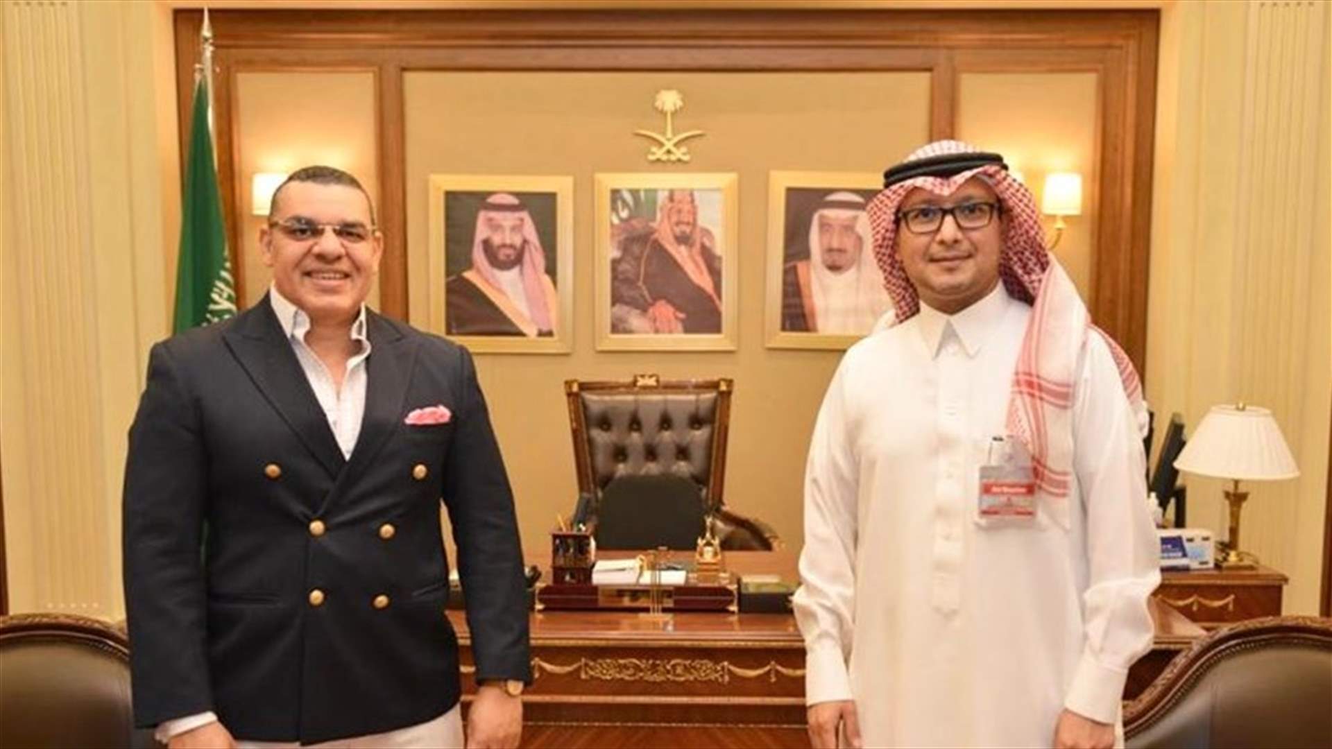 بخاري عرض التطورات مع السفير المصري