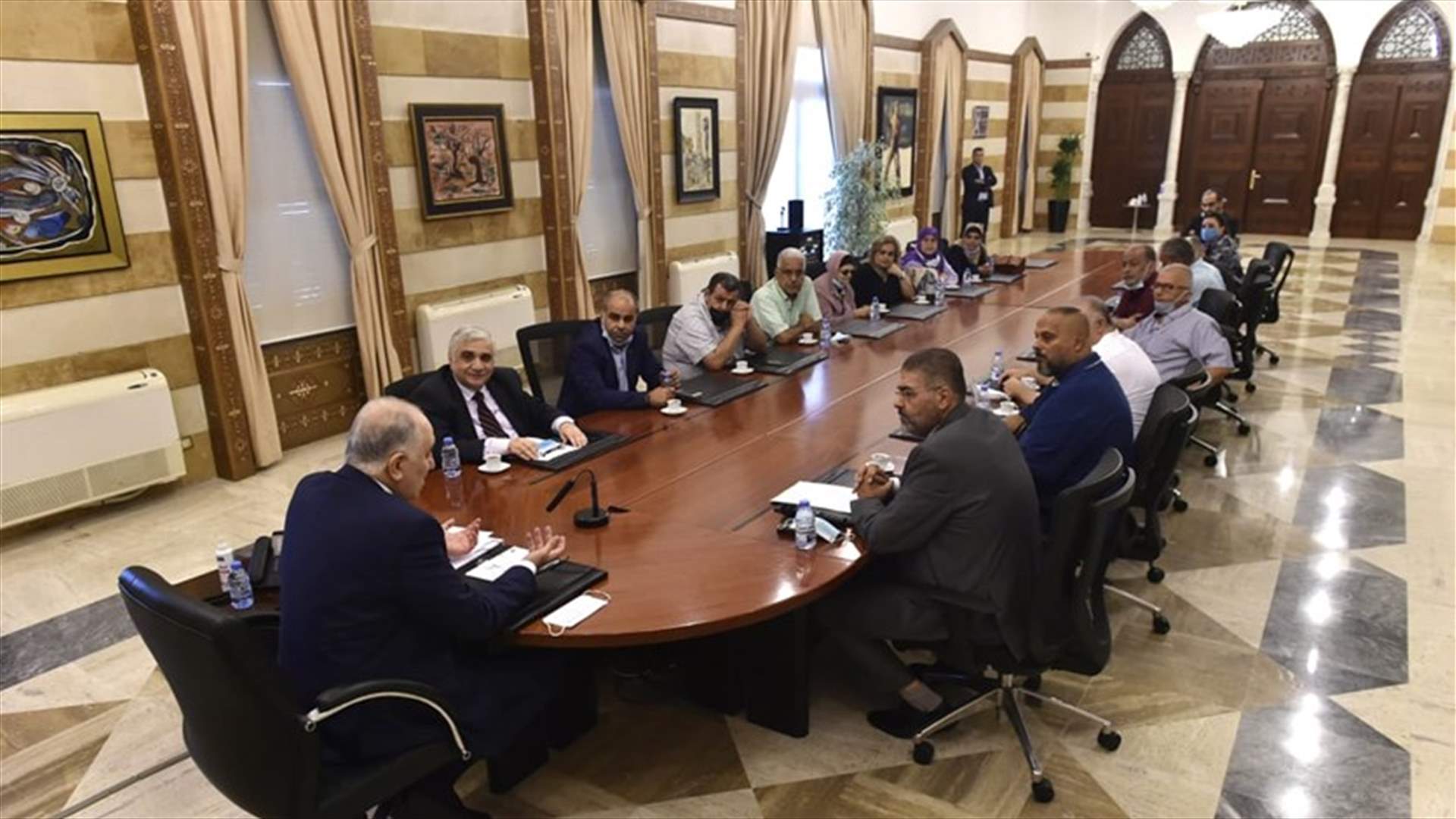 فهمي التقى وفد الجمعيات البيروتية