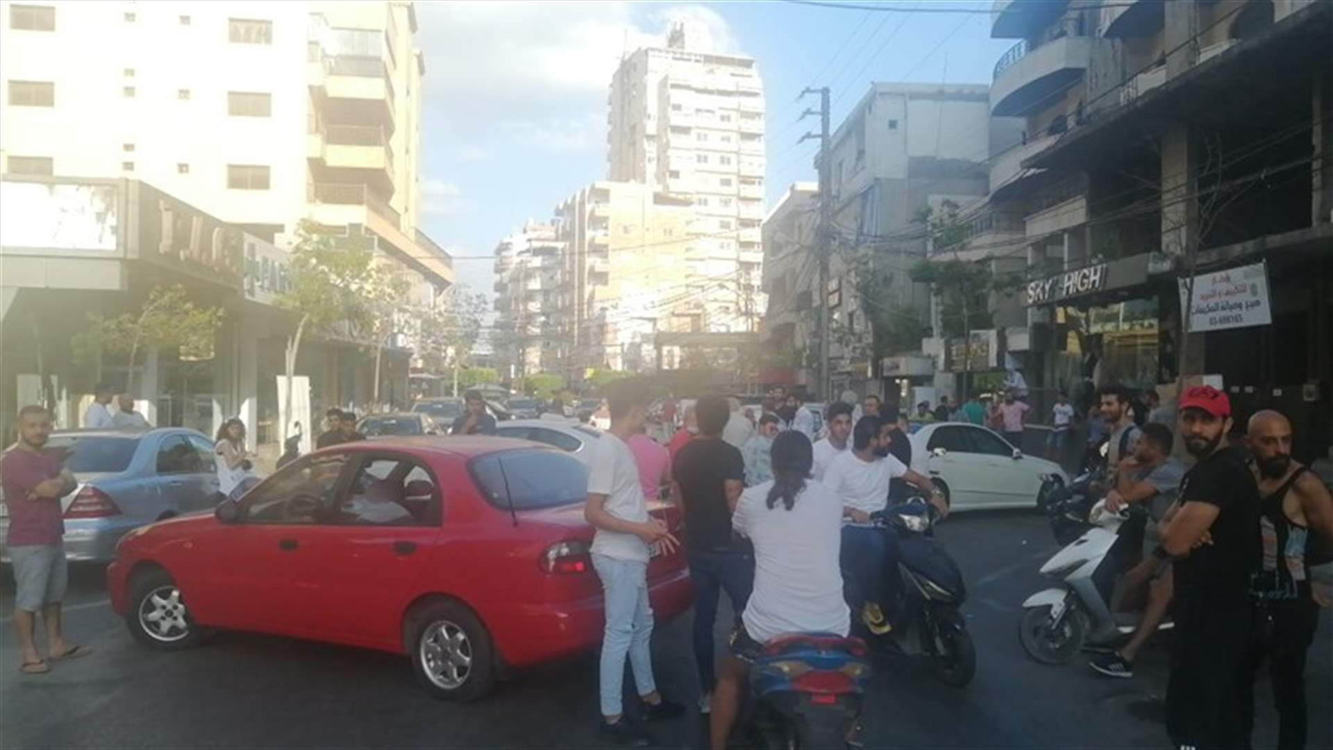 إقفال طرقات في صور احتجاجا على انقطاع الكهرباء
