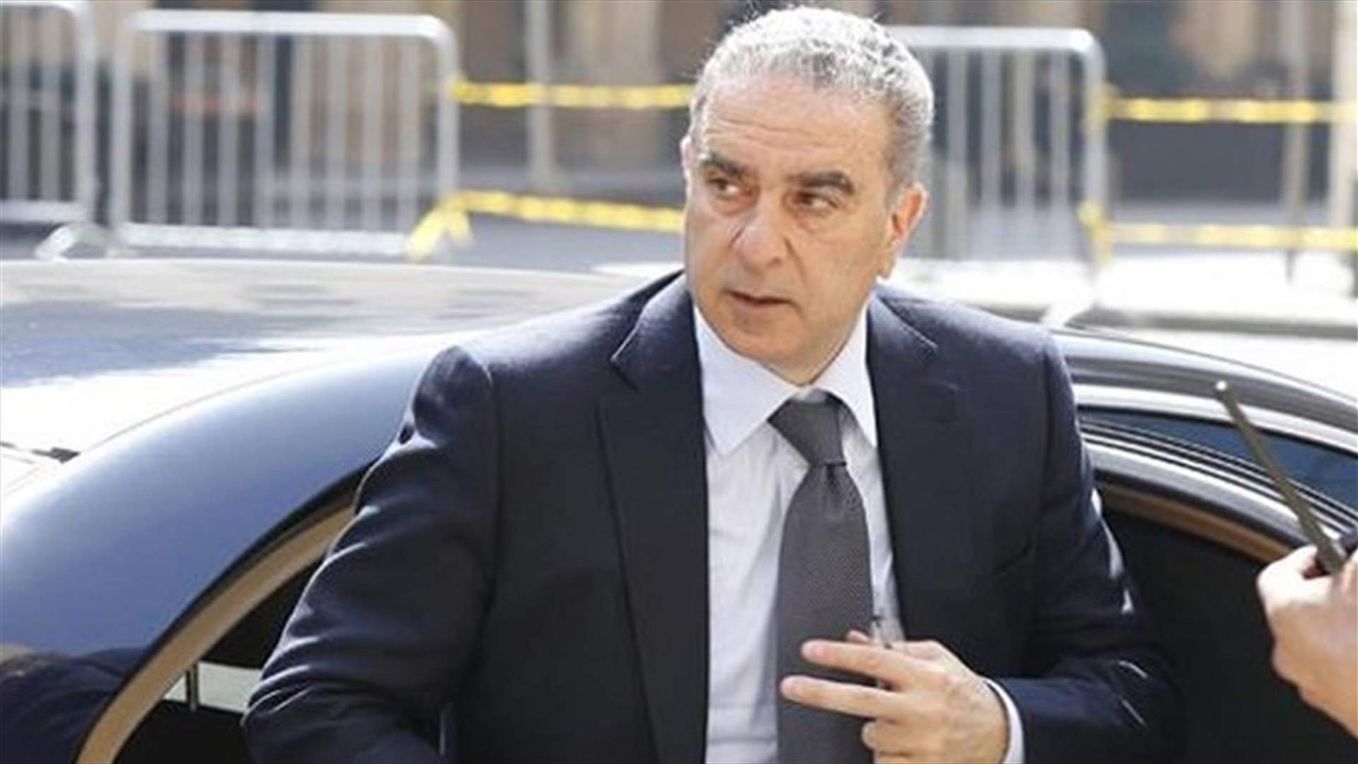 فرعون: متى يحاسب مسؤولو الانهيار والنهب؟