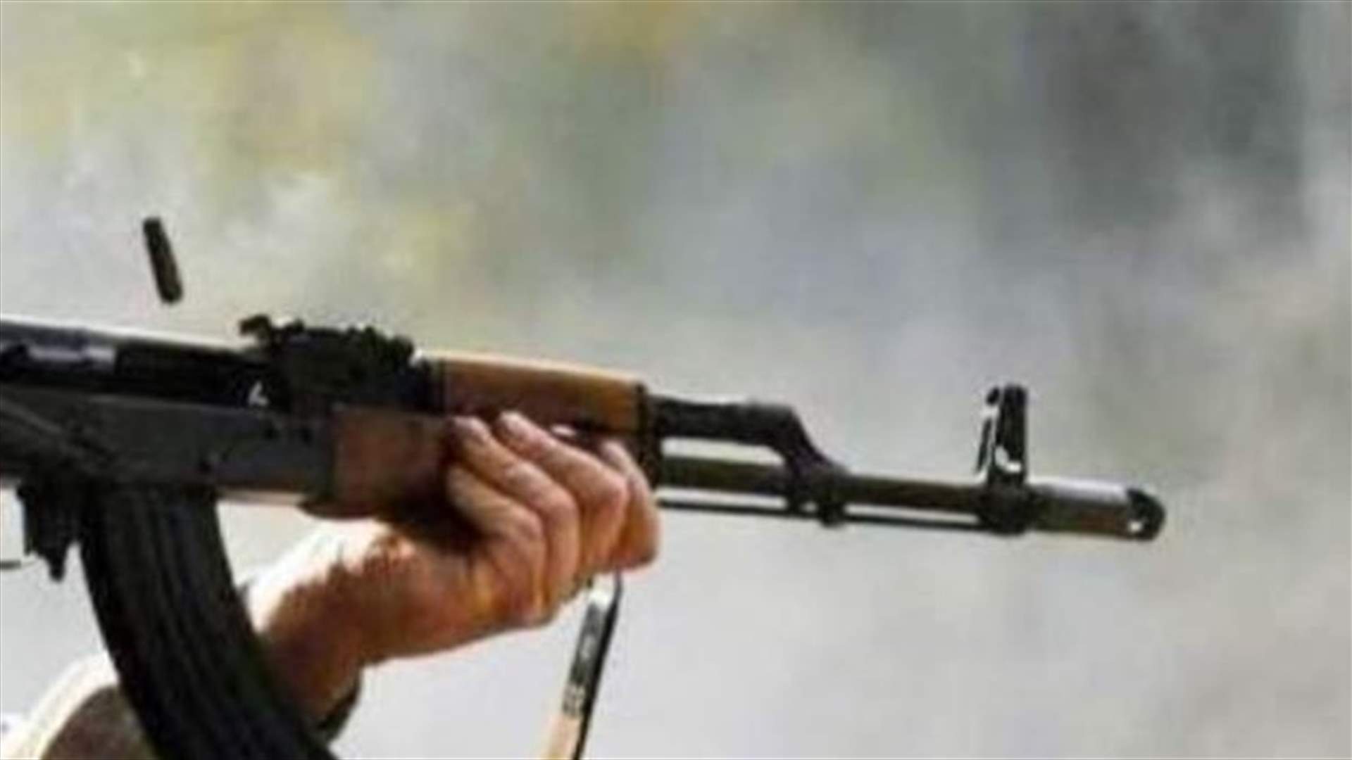 اشكال دامٍ في أحد مسابح الدامور... قتيل وجرحى