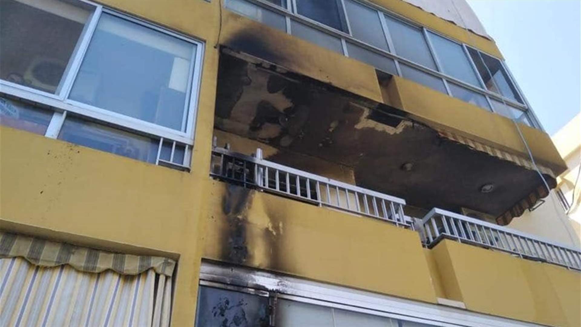 حريق داخل شقة في زوق مصبح... وإسعاف امرأة
