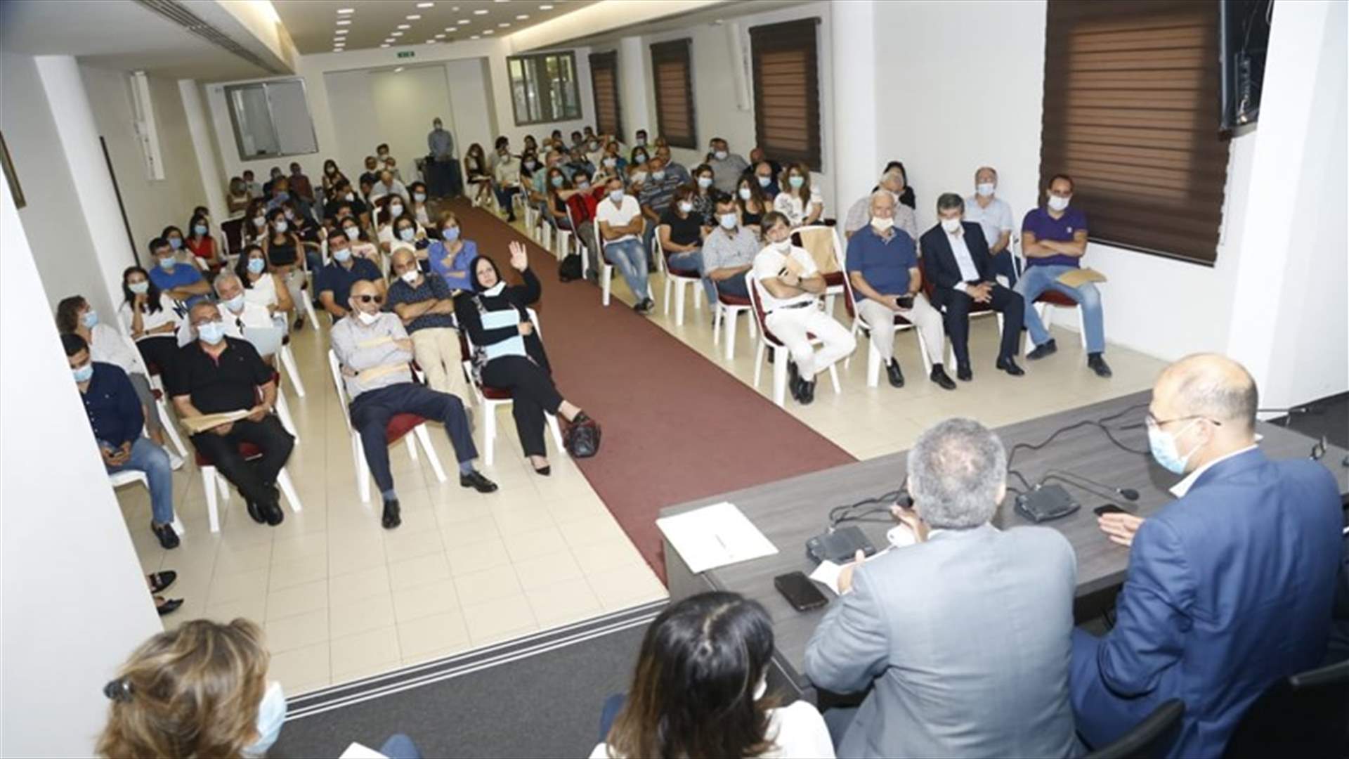 حسن ترأس اجتماعا للمراقبين الصحيين في البرنامج المستمر لسلامة الغذاء: مراقبة السلسلة الغذائية كاملة تحت طائلة الإقفال الفوري