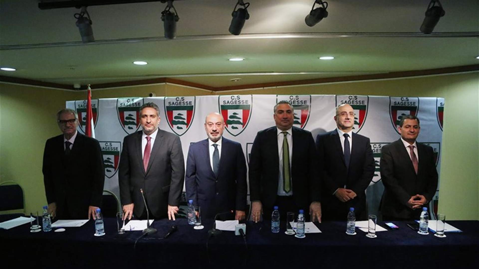 إدارة الحكمة ترفض فك الروابط مع مرجعيتها... وتستقيل