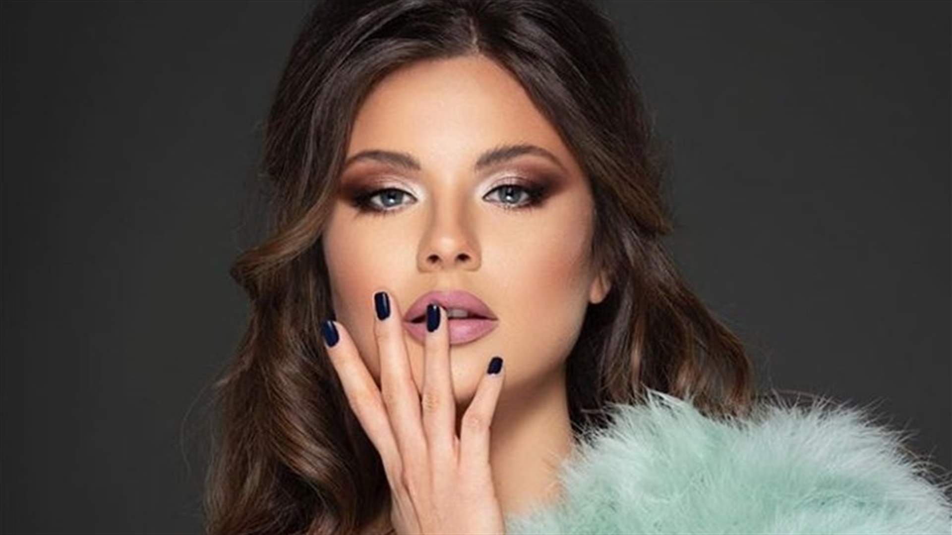 مايا رعيدي في ثوب التخرّج.. ملكة جمال لبنان أصبحت صيدلانية