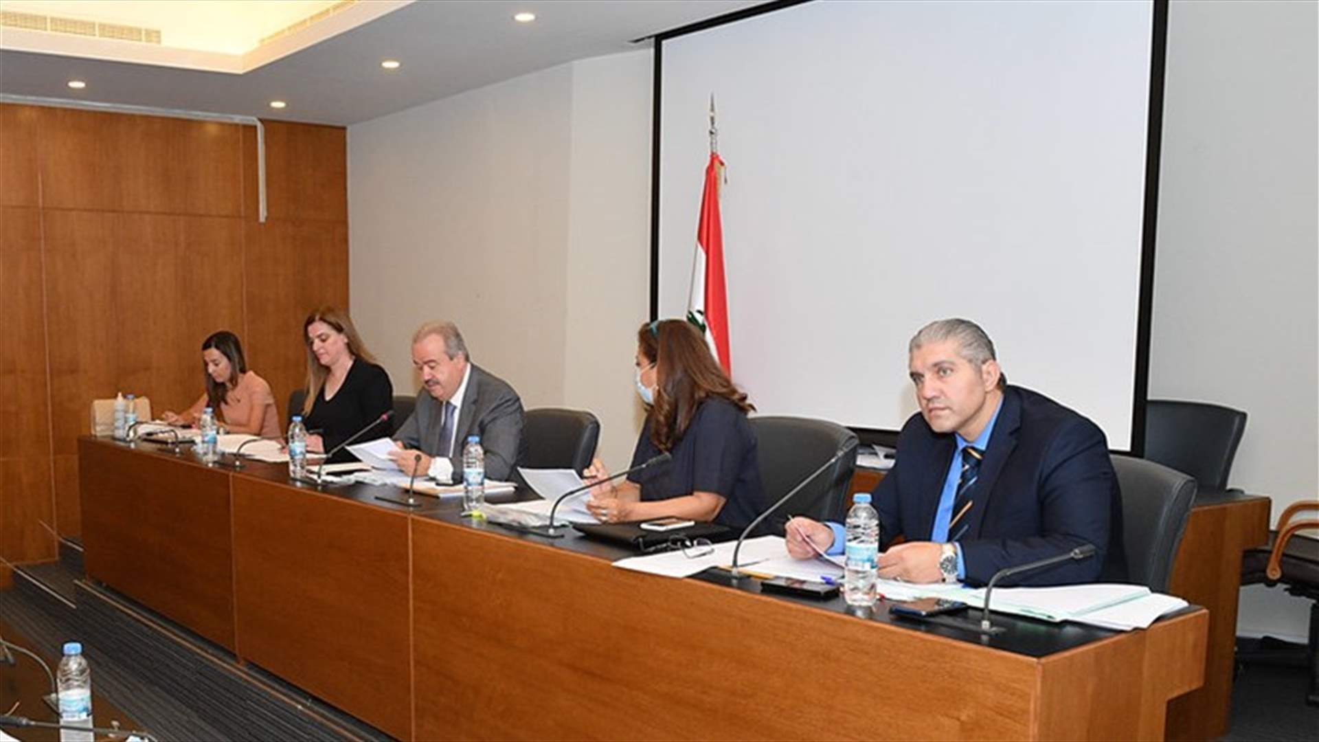 فرعية اللجان تابعت درس اقتراح قانون الشراء العام