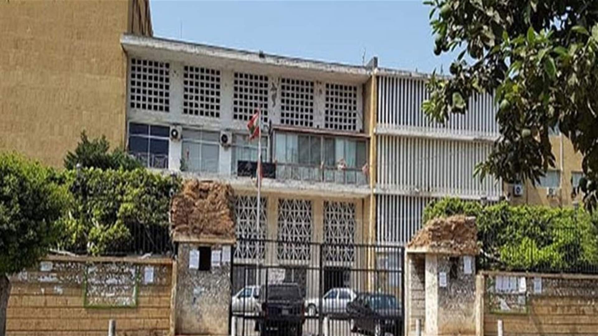 إقفال سرايا طرابلس بسبب اصابة احد المخاتير بكورونا واختلاطه بالمواطنين