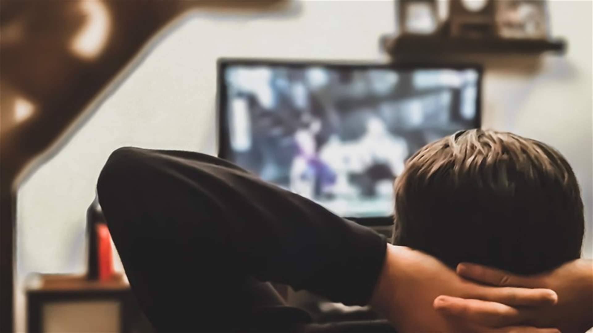 دراسة تكشف... قضاء وقت أقل أمام شاشة التلفاز يساهم في تقليل خطر الوفاة