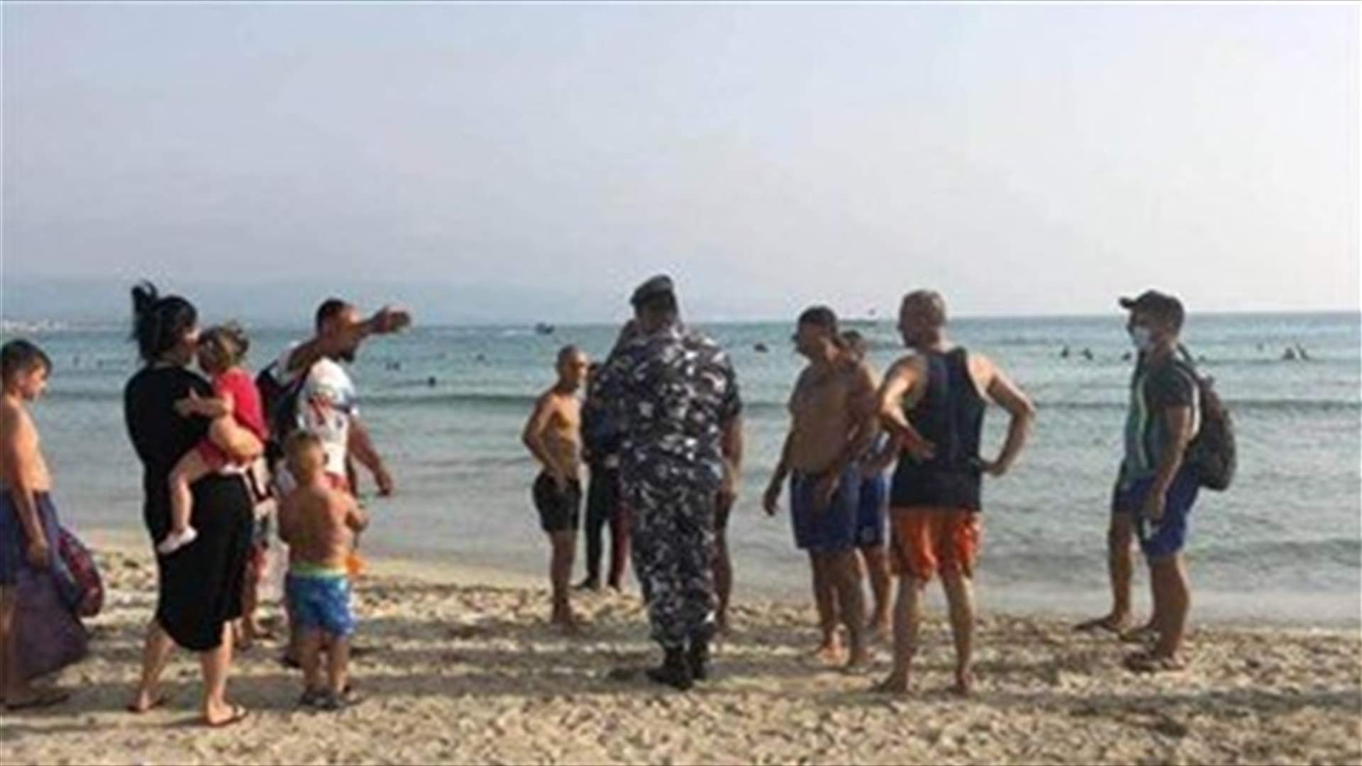 Security forces evacuate beachgoers from Tyre beach-[PHOTOS]