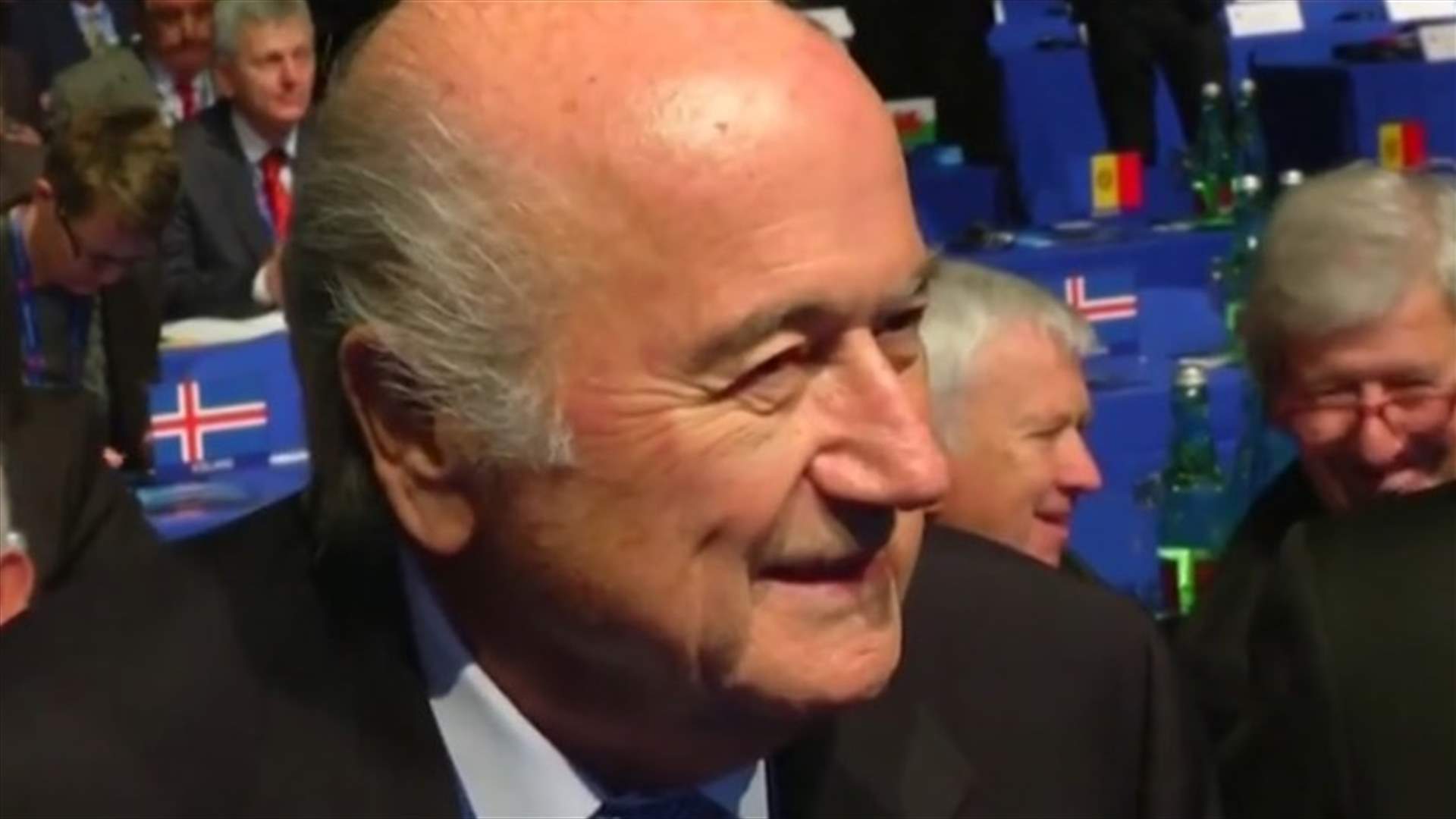 سيب بلاتر يدعو لإيقاف رئيس الـFIFA جياني انفانتينو بتهمة الفساد