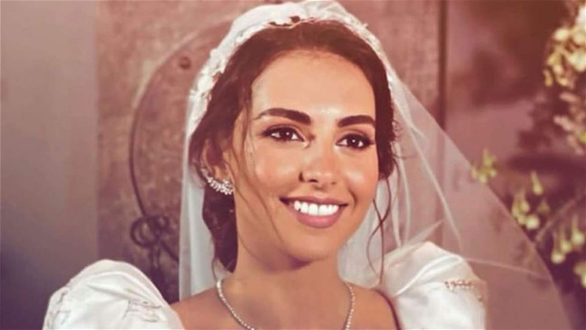 إطلالة فاليري أبو شقرا الثانية في حفل زفافها (صور وفيديو)