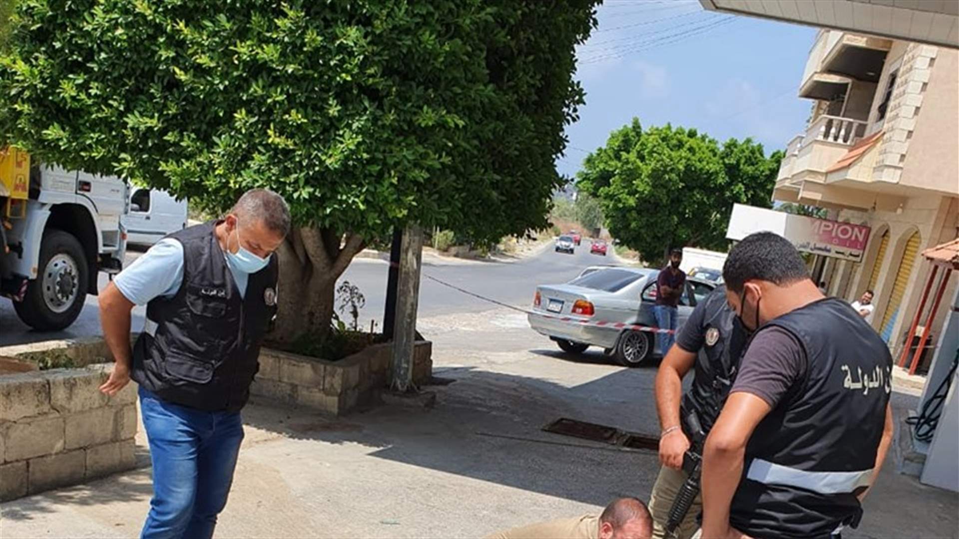 دوريات لأمن الدولة على محطات الوقود في صور للتاكد من عدم الاحتكار والتزام التسعيرة (فيديو)