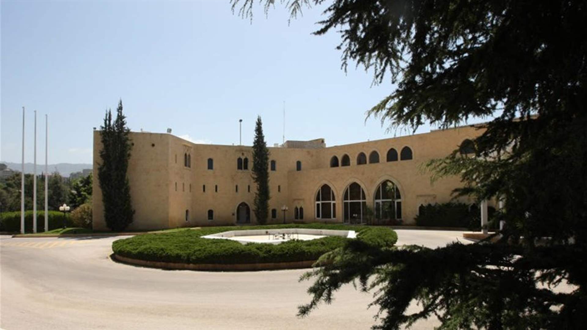 اضرار كبيرة في قصر بعبدا جراء الانفجار