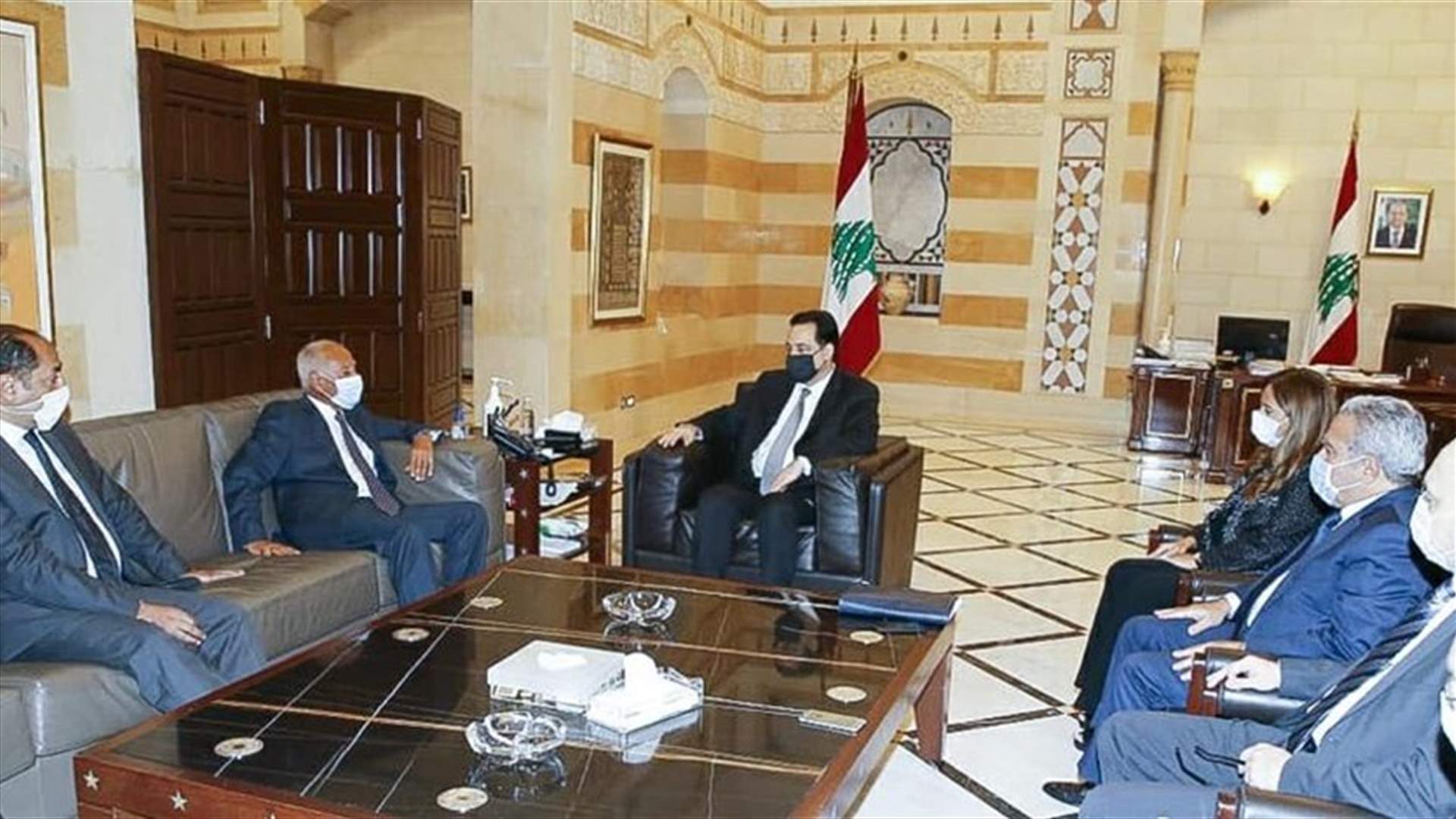 أبو الغيط بعد لقائه دياب: مستعدون للمساعدة في التحقيق في انفجار المرفأ