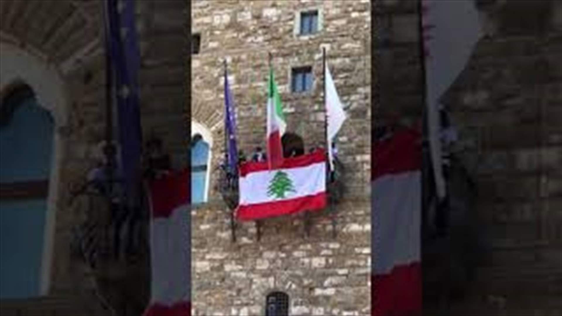رفع العلم اللّبناني في فلورانس - إيطاليا (فيديو)