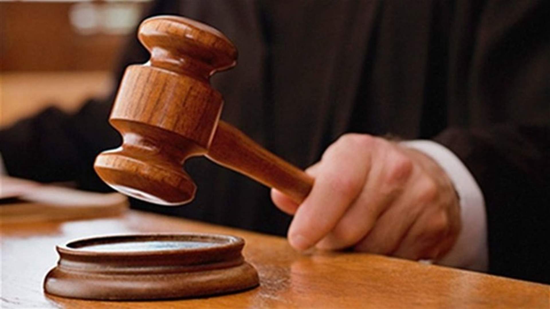 عويدات يتابع جريمة المرفأ كنائب عام عدلي