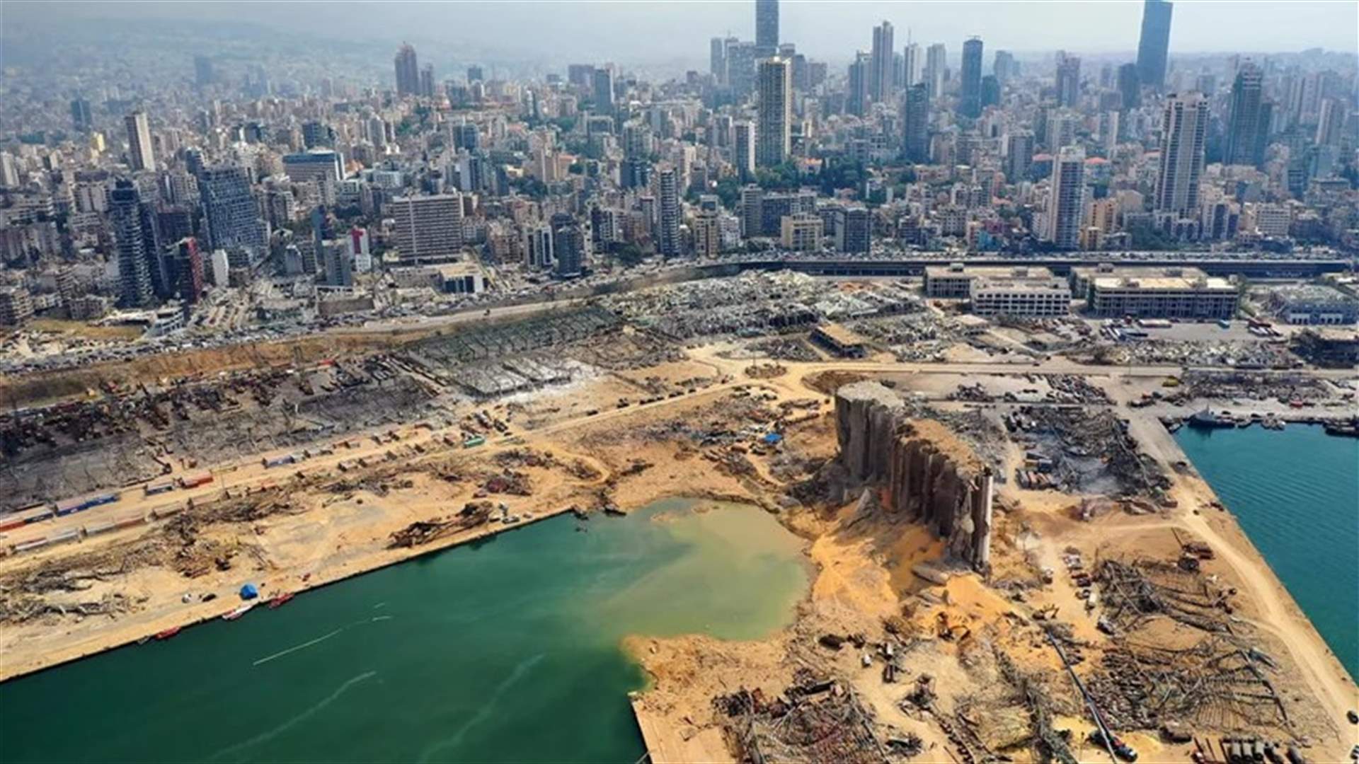 حركة نشطة في مرفأ بيروت لاستعادة عافيته القيسي: العمل يتحسن تدريجيا...
