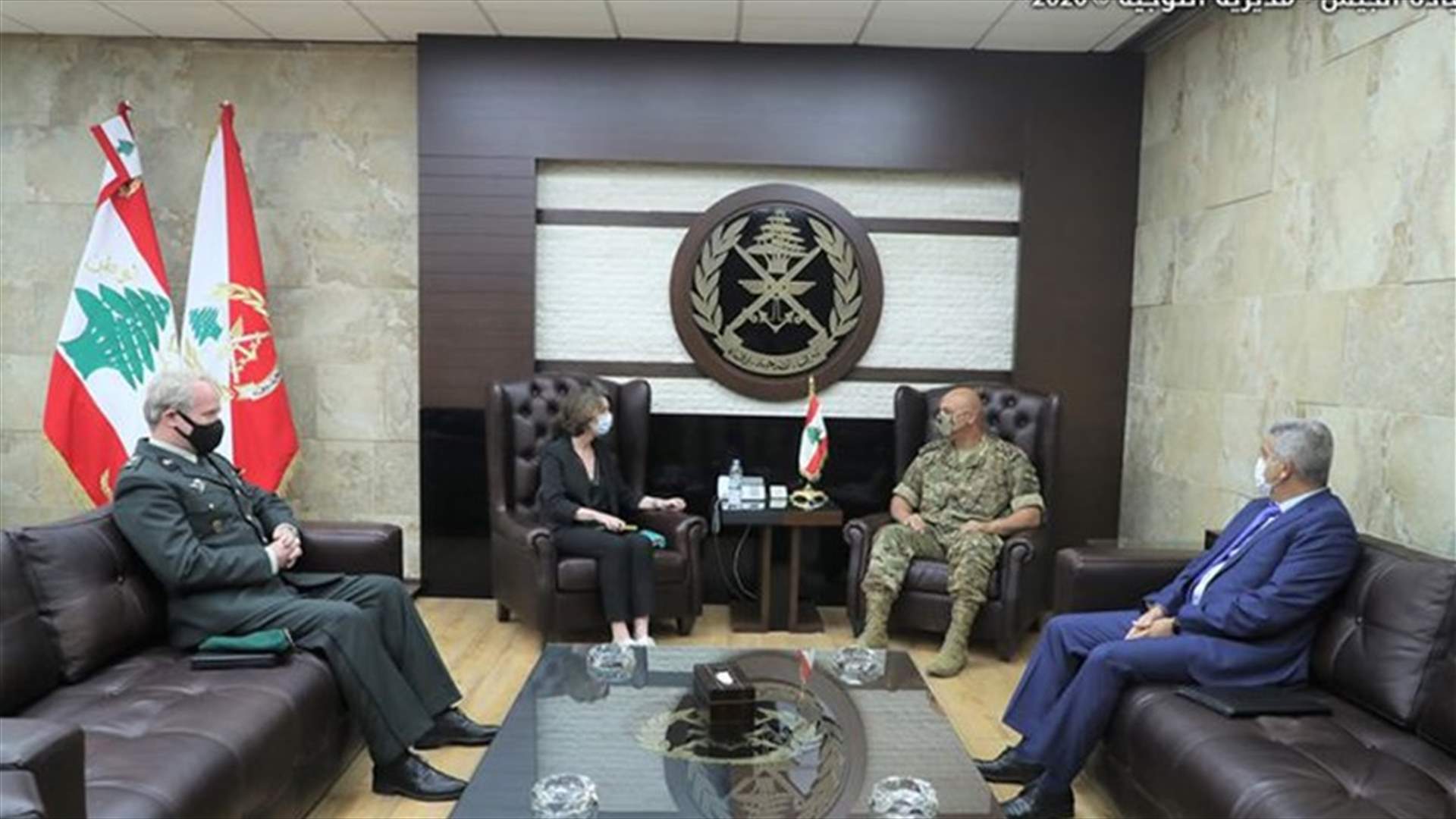 قائد الجيش استقبل القائمة بأعمال السفارة الهولندية