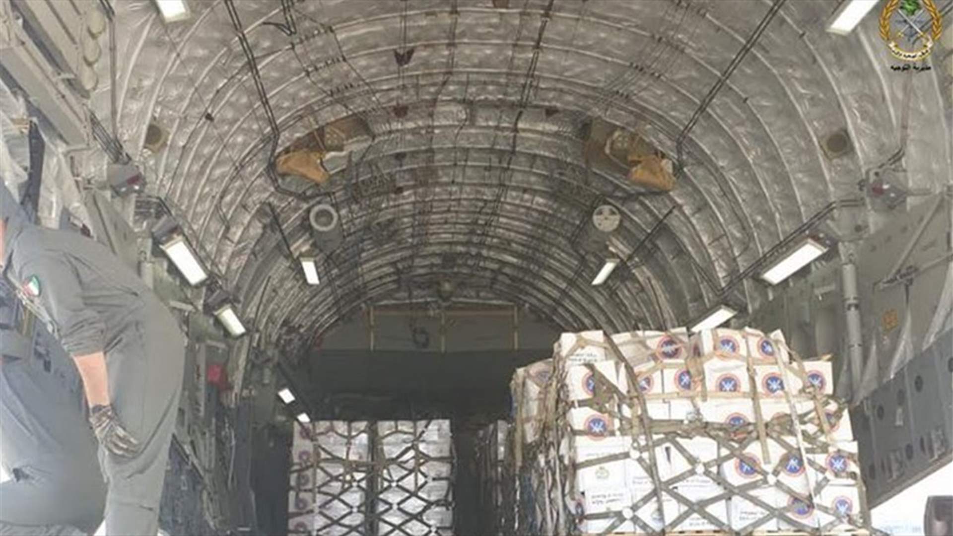 طائرتان كويتيتان محملتان بالمواد الغذائية والطبية وصلتا الى بيروت