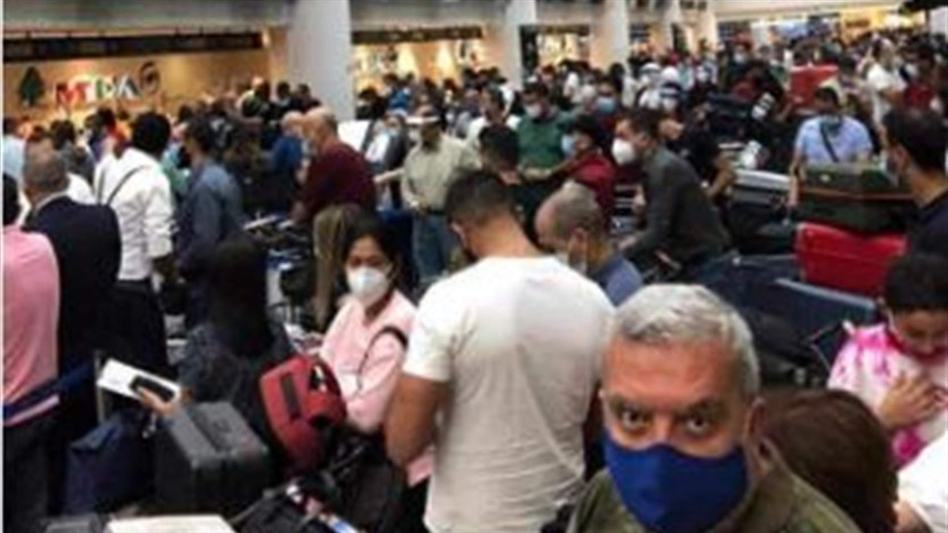 صور تظهر زحمة مسافرين في مطار بيروت... والمديرية العامة للطيران المدني توضح
