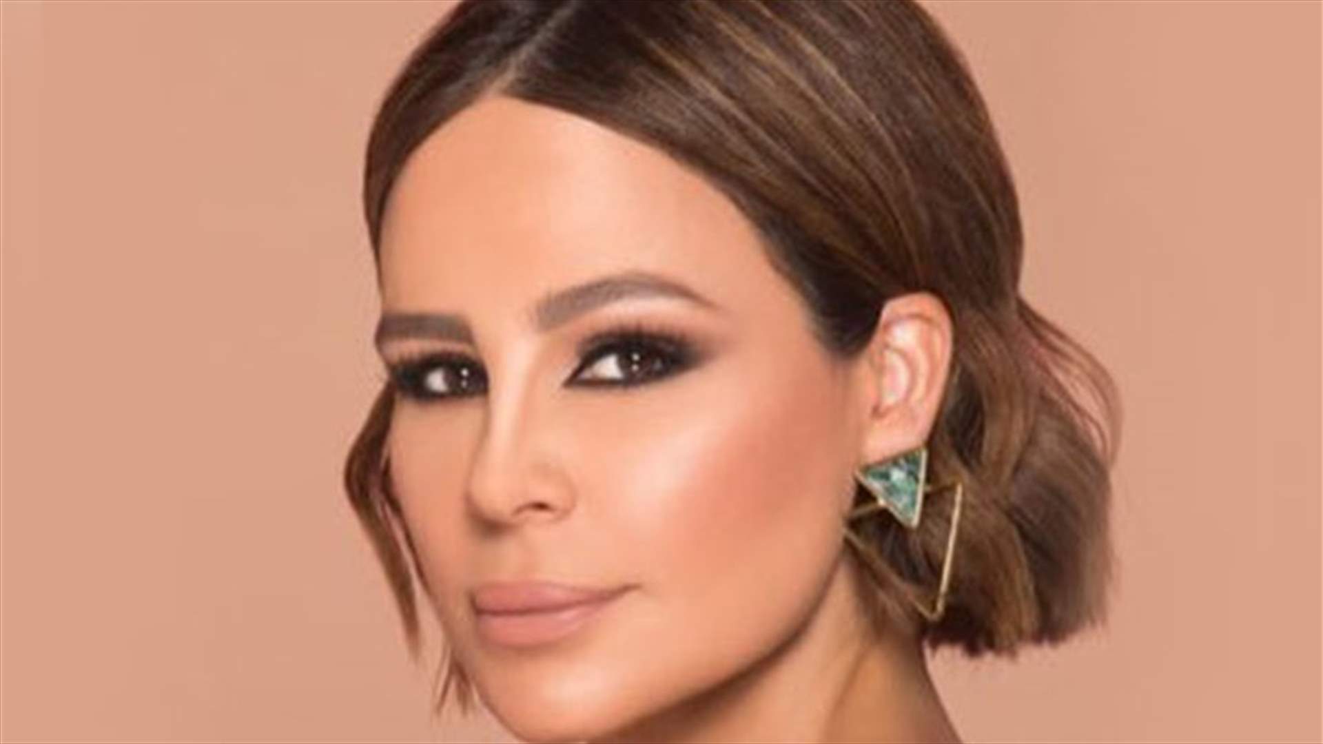 ما تعرّضت له كارول سماحة كان قاسياً.. غابت بعدما اتهموها بالتحزّب وعايروها بزواجها