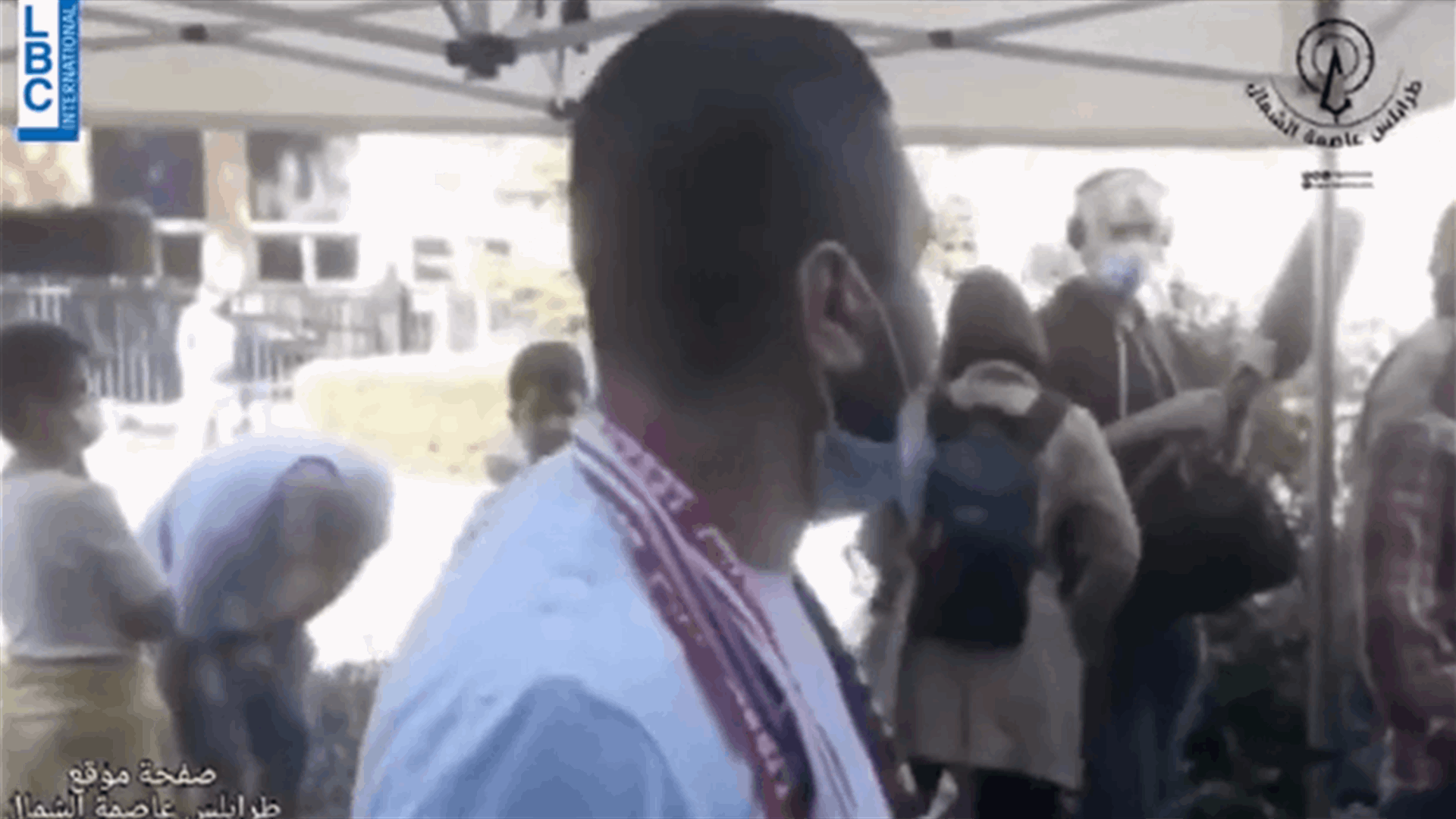 مواطن لبناني يقاطع الحريري مع انهاء كلمته في لاهاي (فيديو)