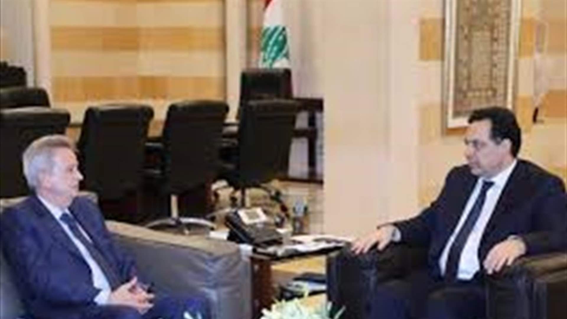 اجتماع دياب وسلامة في 30 تموز: "رياض نحن الاحتياطي بيكفينا ما هيك؟"