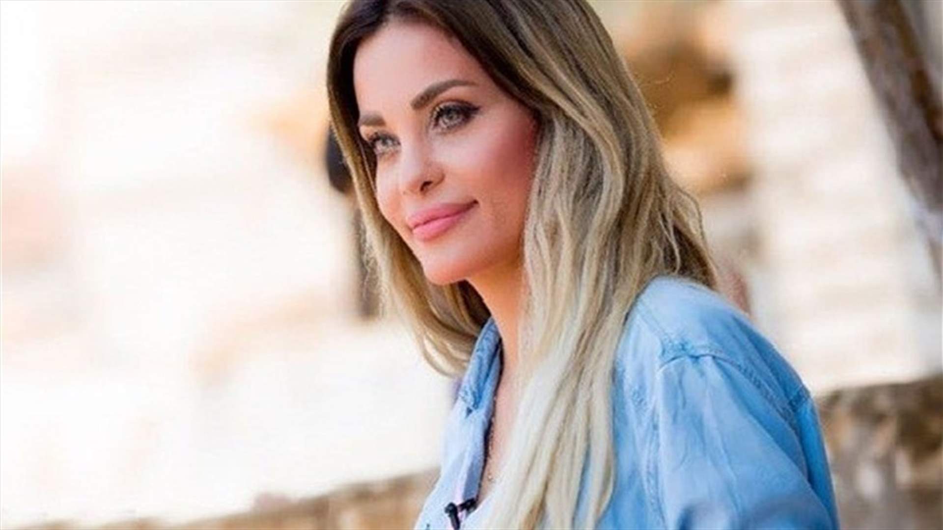 دومينيك حوراني في جلسة تصوير جريئة..."بعدني تحت تأثير الصدمة" (صورة)