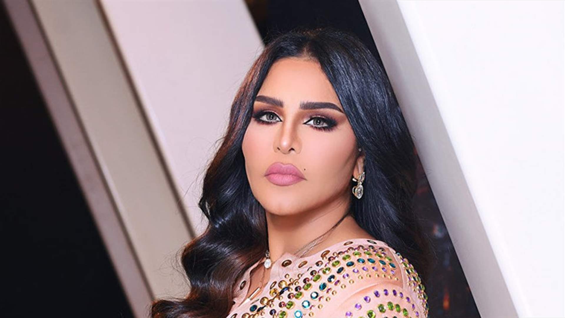 أحلام الشامسي تكشف عن أول وظيفة لها والراتب الذي تقاضته