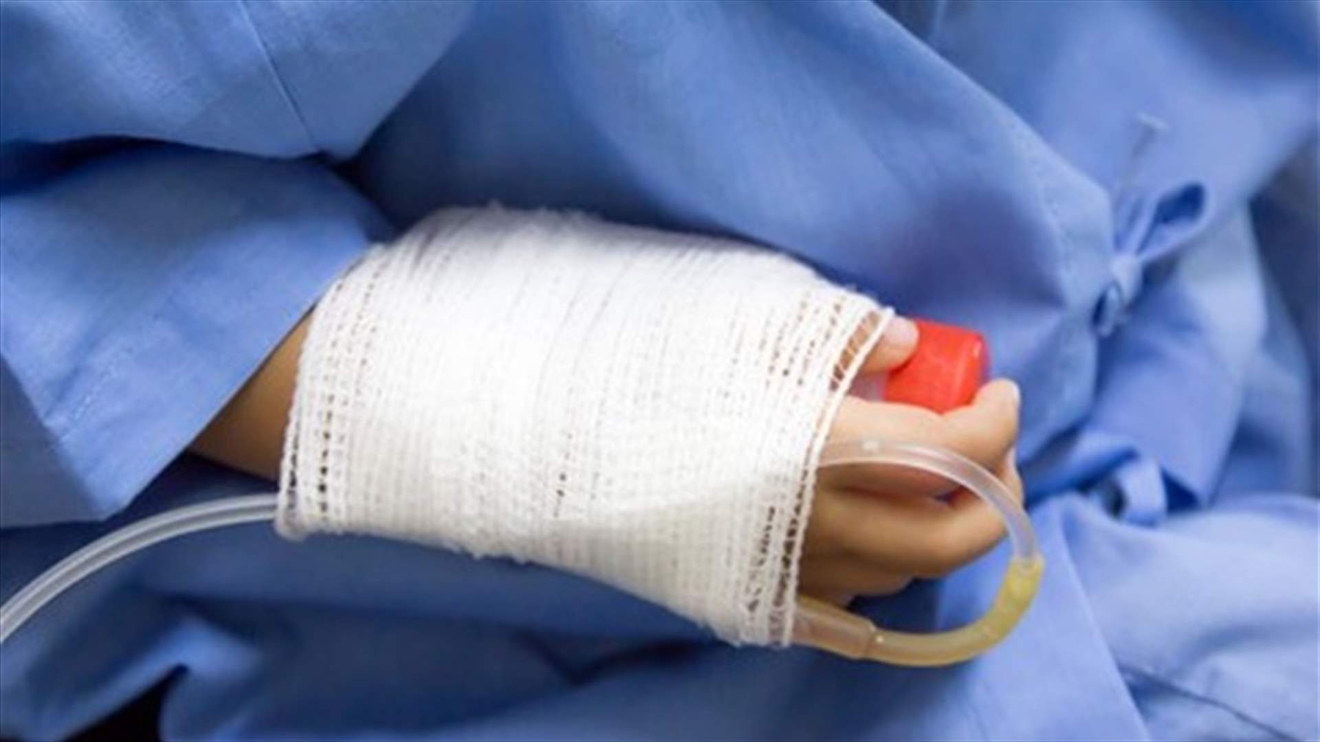 طفلة في حال حرجة بعد أن لف حبل على رأسها خلال لهوها