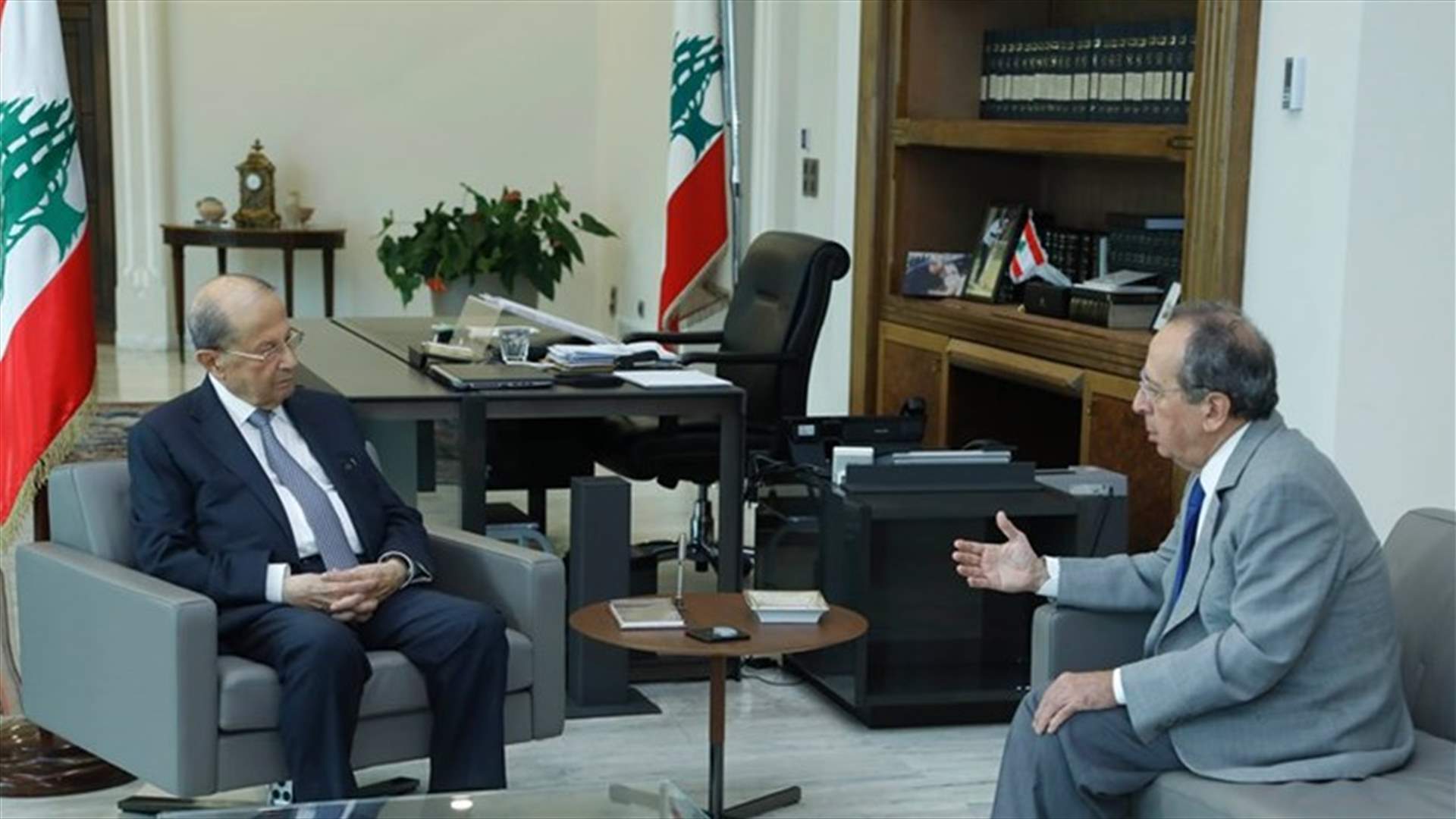 رئيس الجمهورية عرض مع جميل السيد الاوضاع