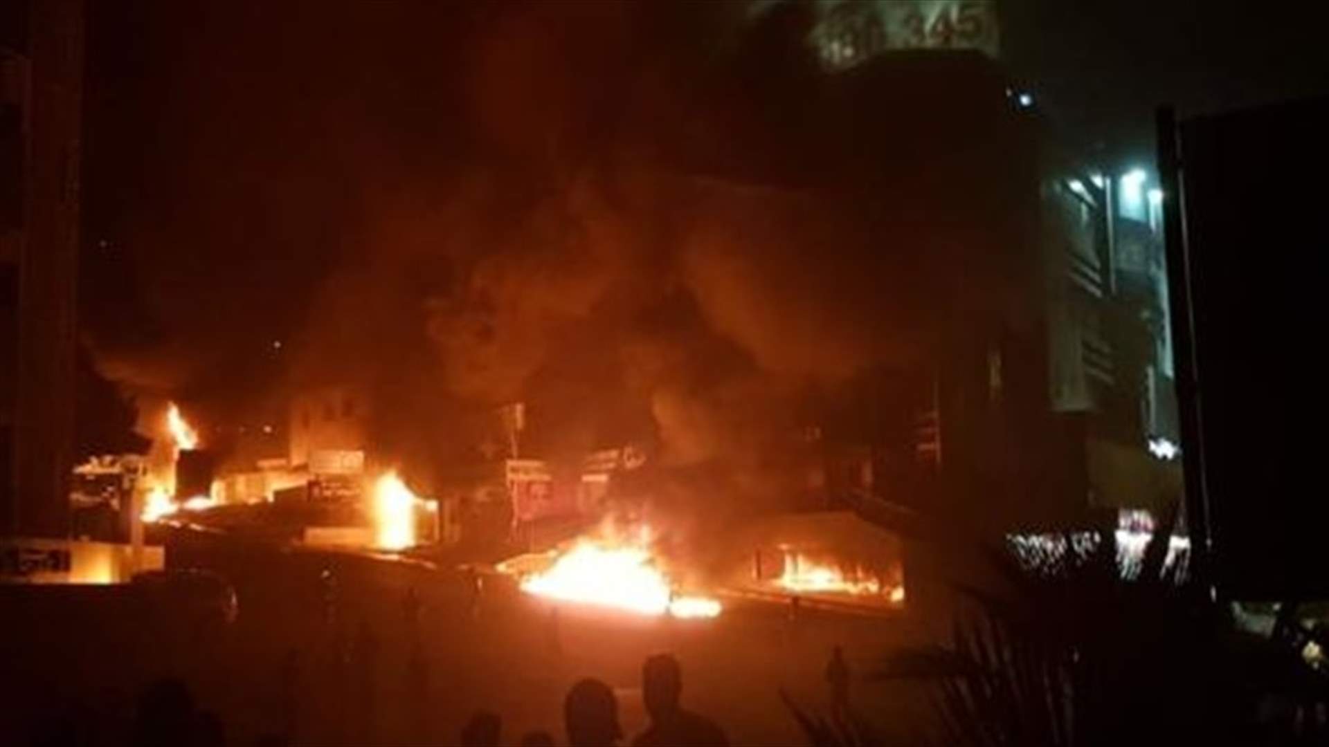 عودة الوضع الى التوتر في خلدة... والجيش يدفع بتعزيزات اضافية لضبط الوضع (فيديو)