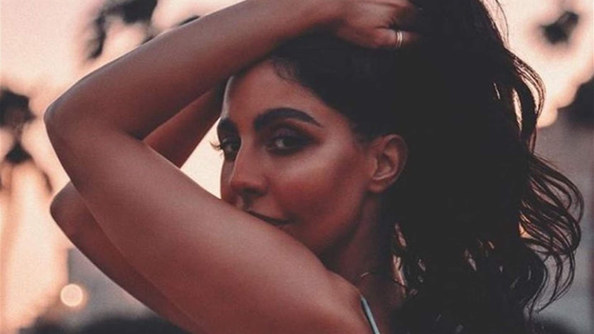 ناشطون يطلقون هاشتاغ "ليلى اسكندر تخالف الذوق العام" بسبب إطلالتها الصيفية (صور)