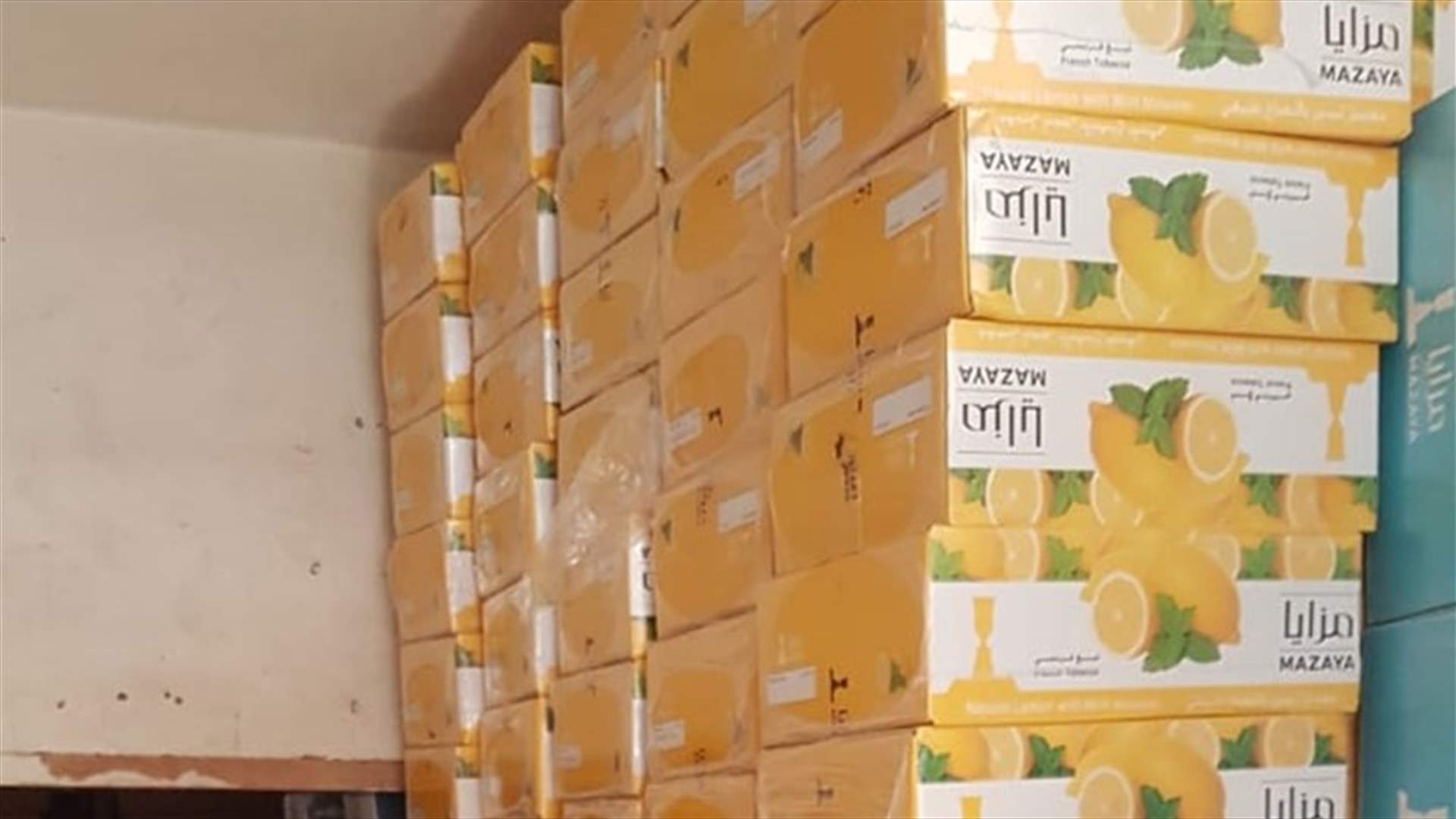 "الريجي" تضبط كميات كبيرة من التبغ والتنباك المعسل المهرب (صورة)