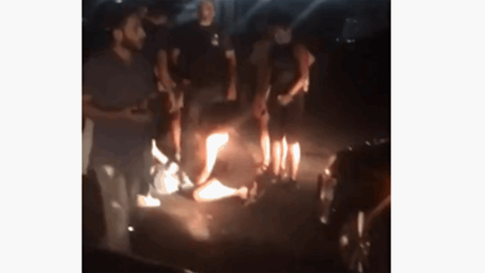 جريح نتيجة تصادم بين سيارة ودراجة نارية على اوتوستراد الصفرا (فيديو)