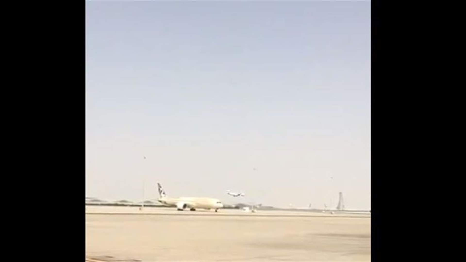 لحظة هبوط الطائرة الإسرائيلية في أبو ظبي (فيديو)
