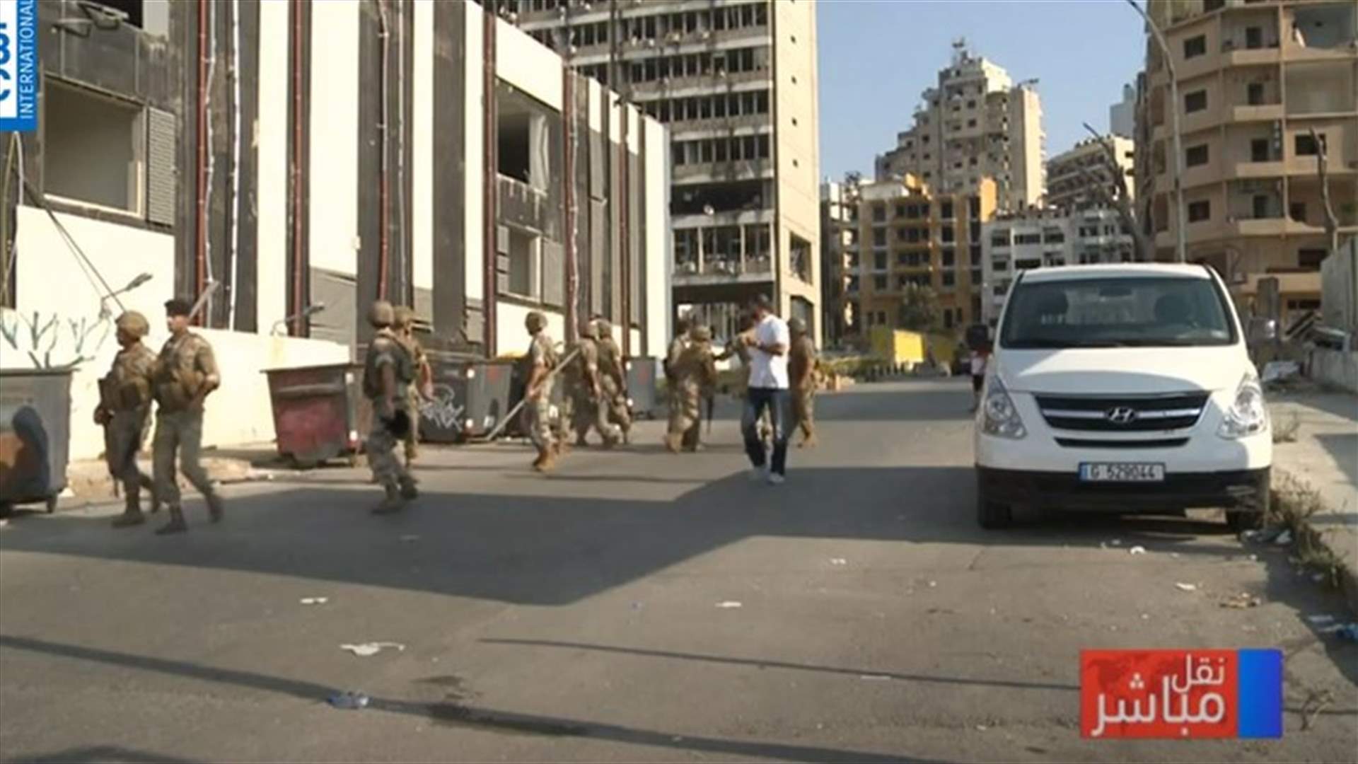 تحرك للتيار الوطني الحر أمام أحد مداخل المرفأ... ماذا حصل في المقابل بالجميزة؟ (فيديو)