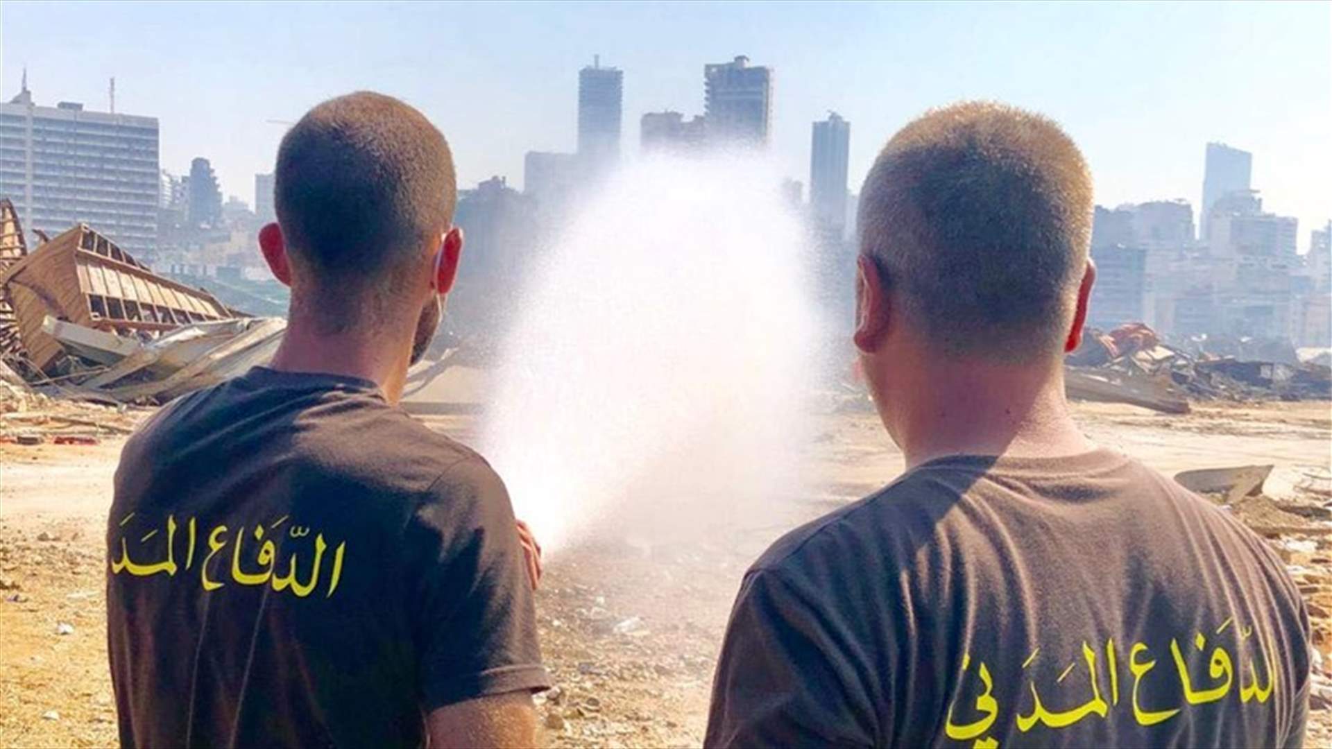 الدفاع المدني ما زال يتابع عمليات البحث والإنقاذ في المرفأ