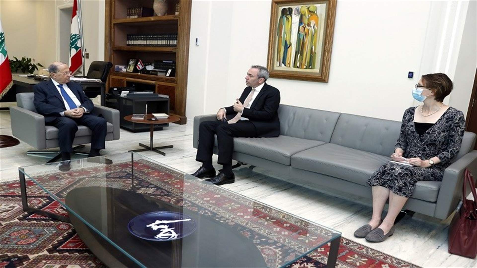 عون استقبل السفير البريطاني وعرض معه التطورات السياسية الأخيرة