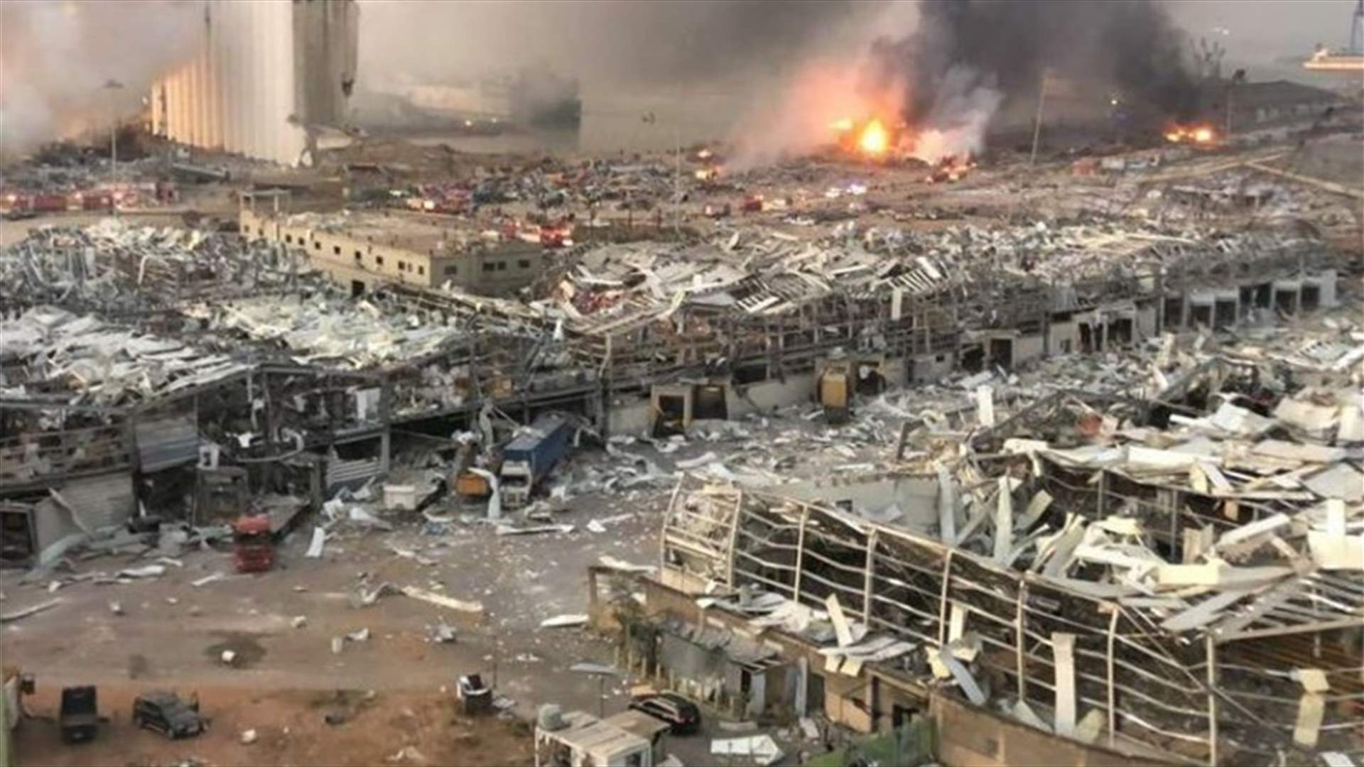 الجيش: دقيقة صمت وقرع الاجراس ورفع الآذان عصرا في ذكرى مرور شهر على انفجار المرفأ