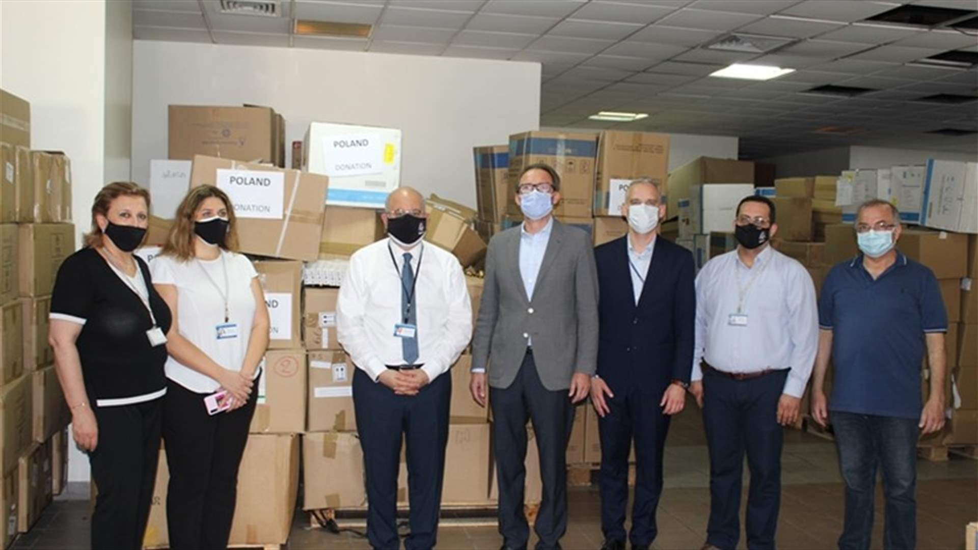 سفير بولندا زار مستشفى الحريري لتقديم هبة من بلاده