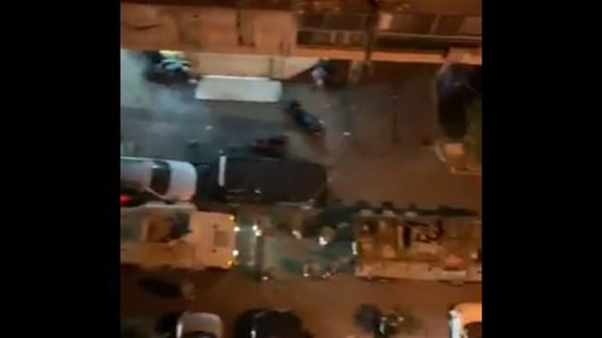 فيديو للحظة دخول تعزيزات الجيش الى مكان الاشتباكات في الطريق الجديدة لاعادة الهدوء...