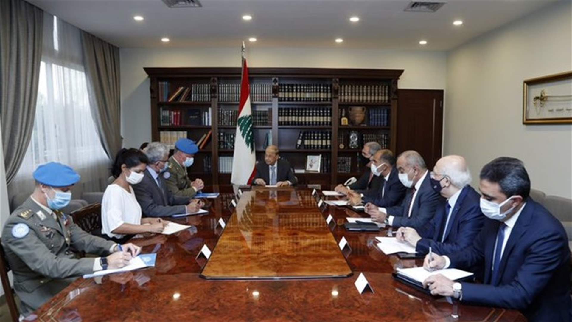 عون بحث مع دل كول الوضع في الجنوب بعد التمديد للقوات الدولية