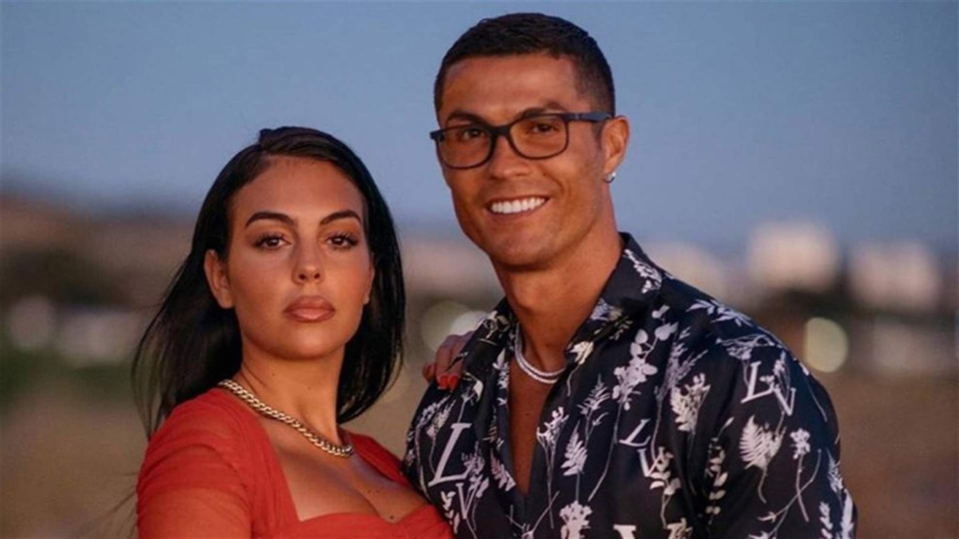 كريستيانو رونالدو يطلب الزواج من حبيبته جورجينا رودريغز