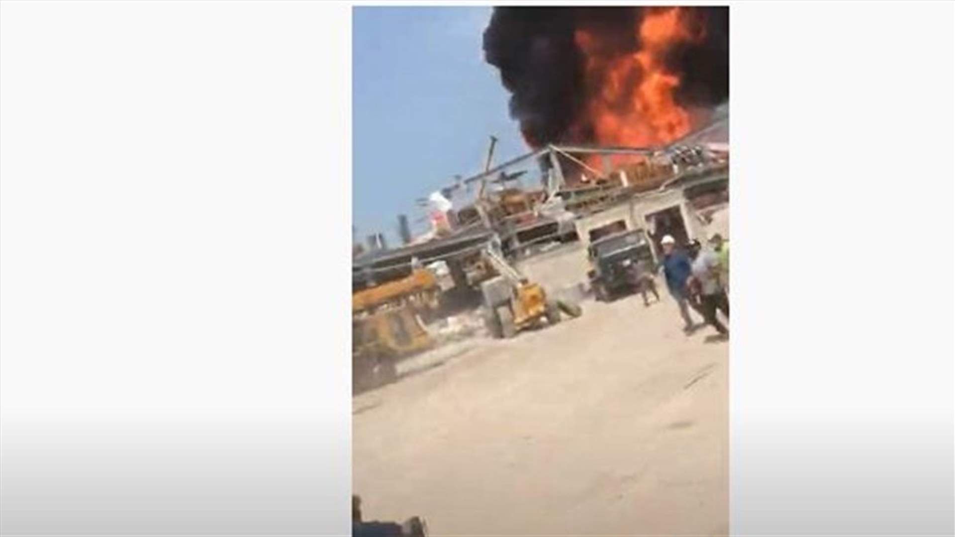 Moment when new fire erupted at Beirut port (Video)