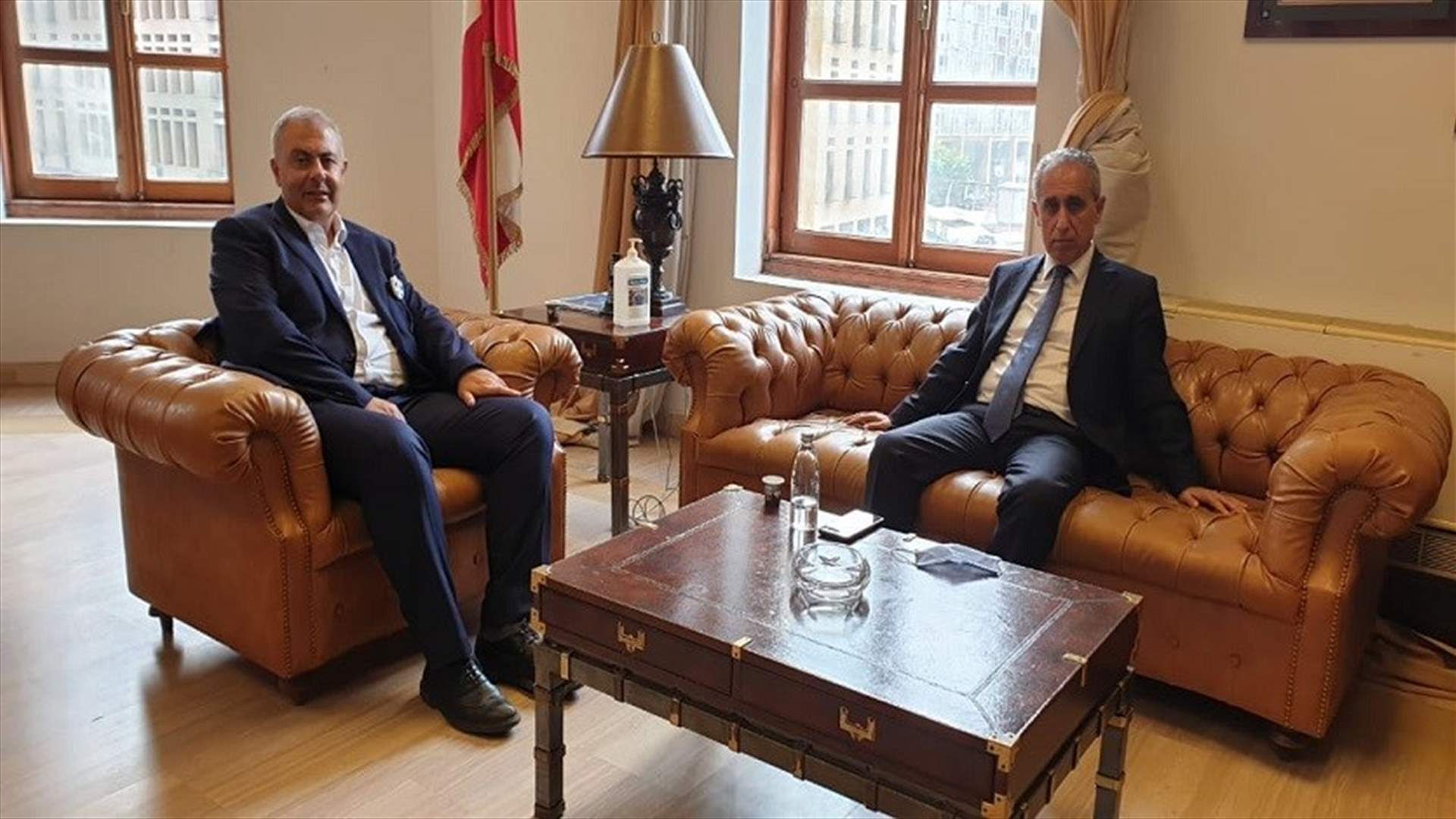 خواجه عرض مع المحافظ عبود تأمين المستلزمات الضرورية لاطفاء بيروت