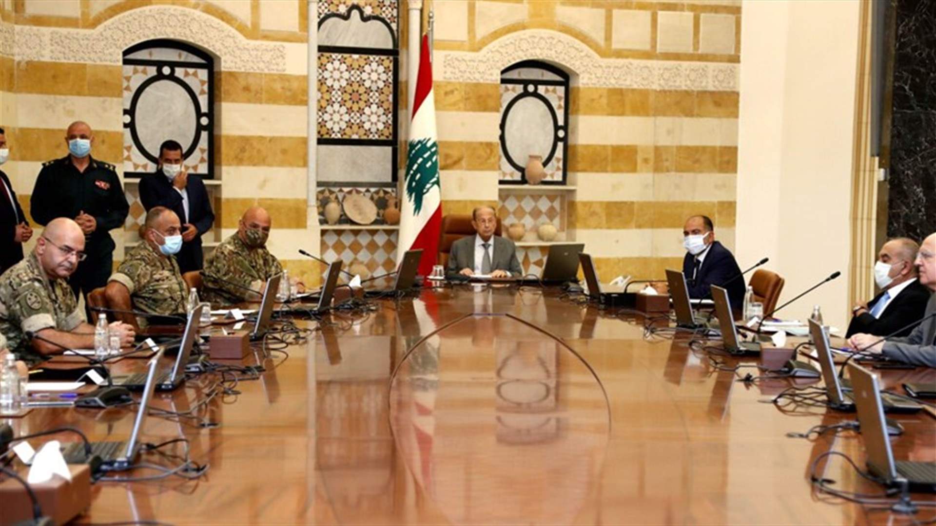 عون يستمع من قائد الجيش الى عرض مفصل عن الوضع الراهن ضمن مرفأ بيروت والبقعة المحيطة