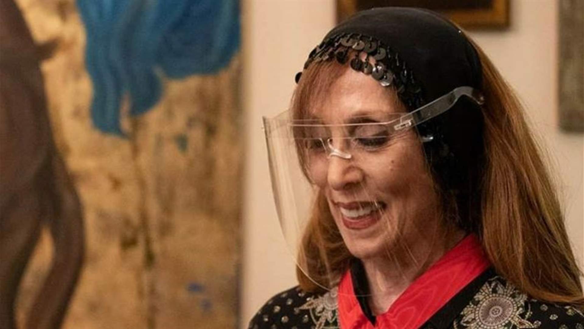 ريما رحباني تنشر صورة جديدة لفيروز..."بيكفينا ضو القمر"
