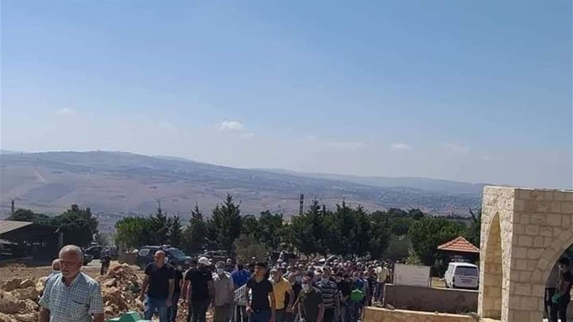 بالصور... تشييع الطفليتن جنى وفاطمة جمال مصطفى في بلدة حولا الجنوبية